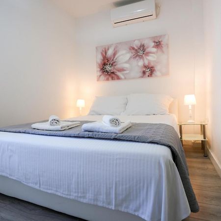 Apartment Kaya Prime Location In Old Town Zara Esterno foto