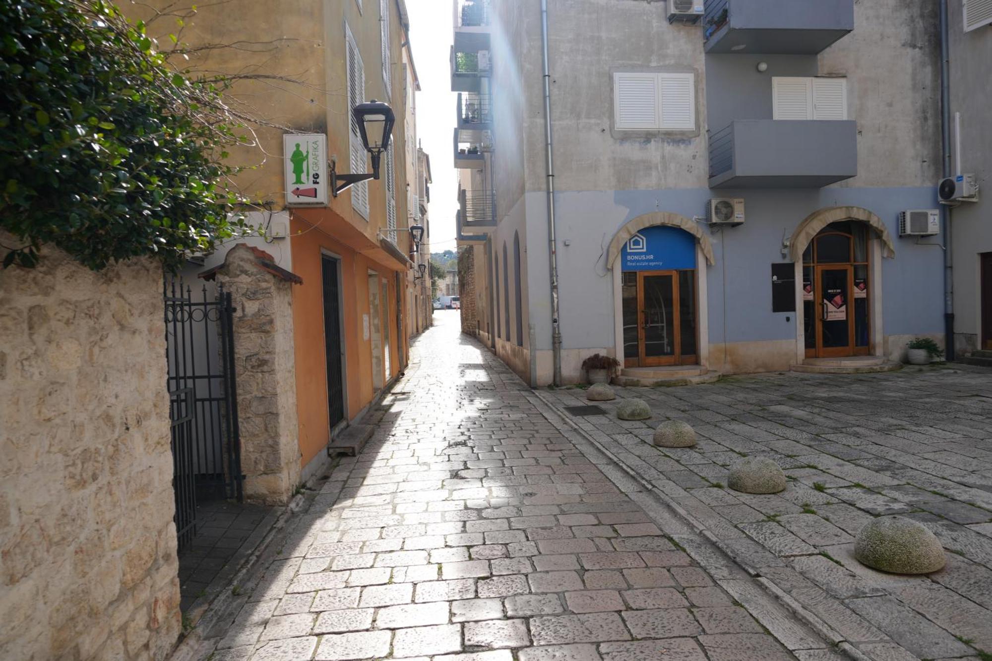 Apartment Kaya Prime Location In Old Town Zara Esterno foto