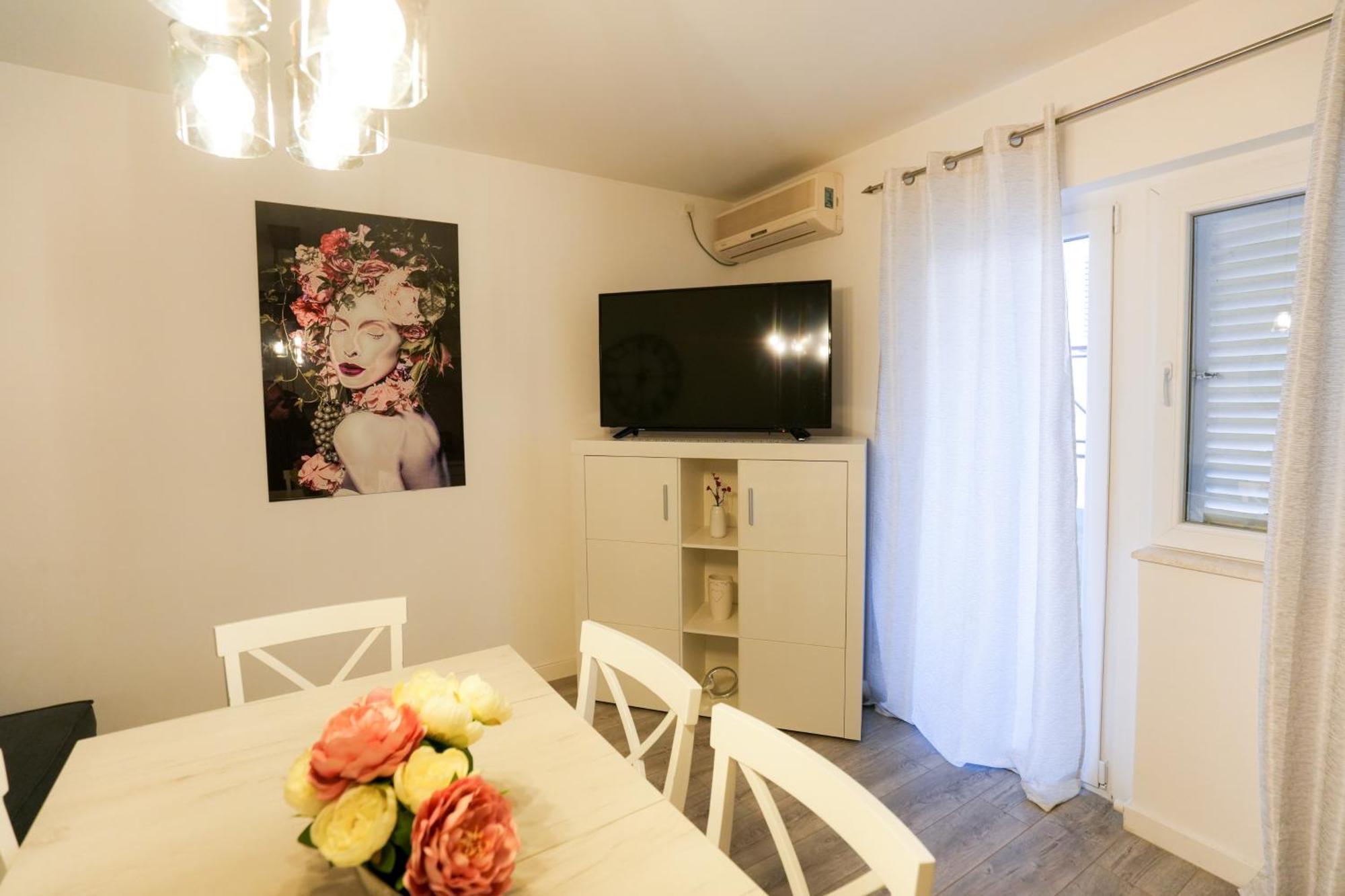 Apartment Kaya Prime Location In Old Town Zara Esterno foto